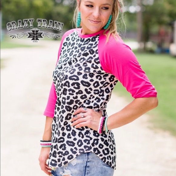 Crazy Train Leave it to Leopard Raglan Top - Picture 2 of 8